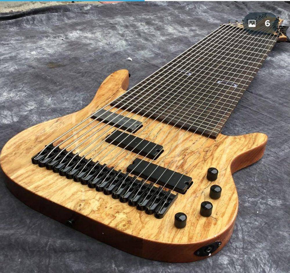 potret bass desain nyentrik (reddit.com/user/vONEx)