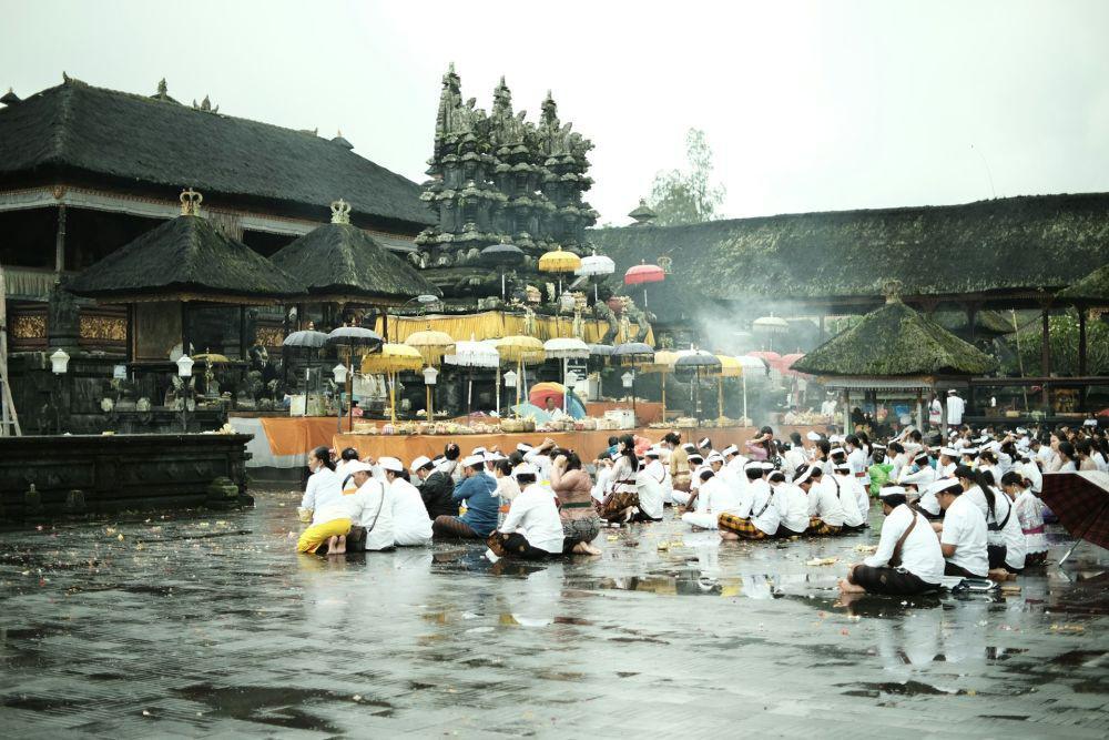 Perbedaan Upacara Galungan dan Kuningan untuk Umat Hindu