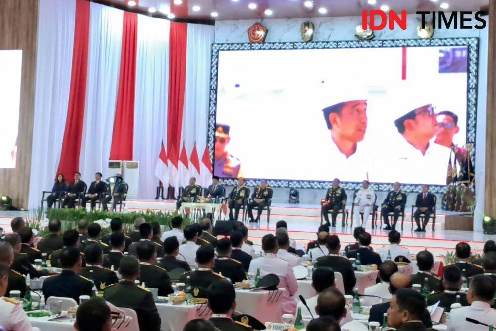 Jokowi Buka Rapim TNI-Polri Sebelum Beri Kenaikan Pangkat ke Prabowo