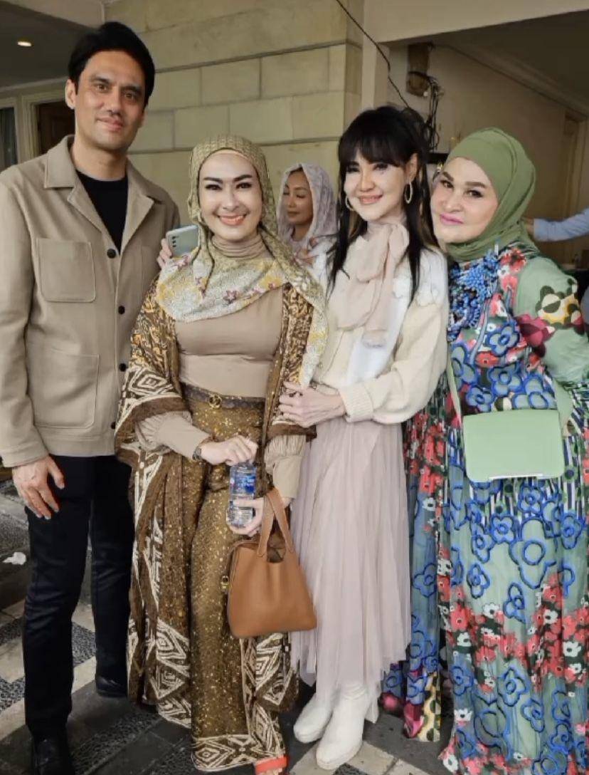 potret artis hadiri perayaan ulang tahun ke-45 Eddies Adellia (Instagram.com/itadyahpurnamasari)
