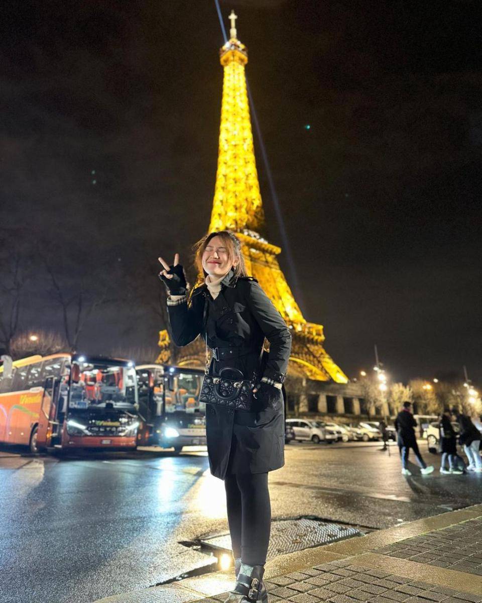 Happy Asmara (instagram.com/happy_asmara77)
