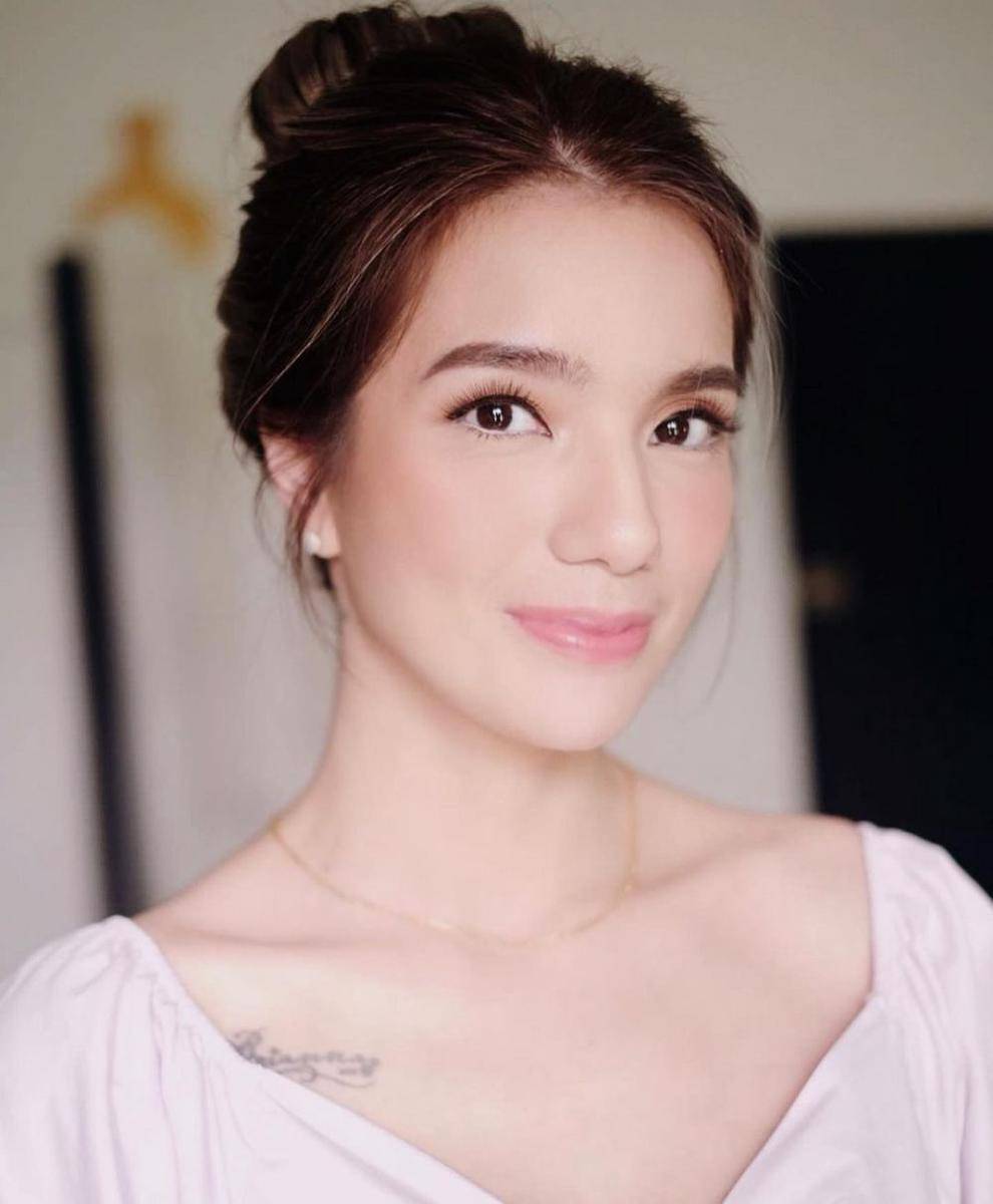 gaya makeup ala Sheila Marcia (instagram.com/itssheilamj)
