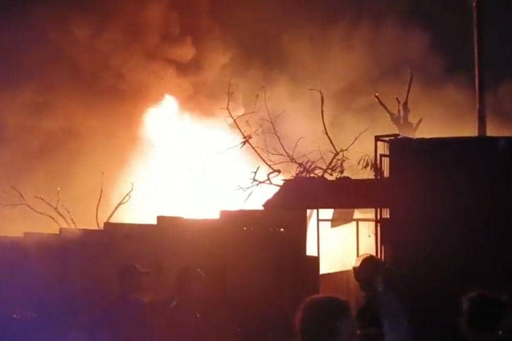 Peristiwa kebakaran gudang BBM di Kota Bandar Lampung, Rabu (28/2/2024). (IDN Times/Istimewa).
