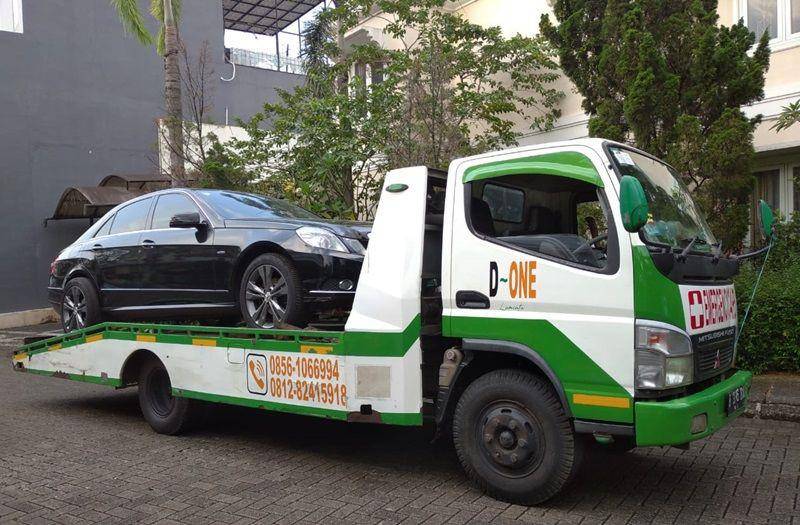 One Towing Service (google.com/maps/Layanan Derek/Towing Terdekat)