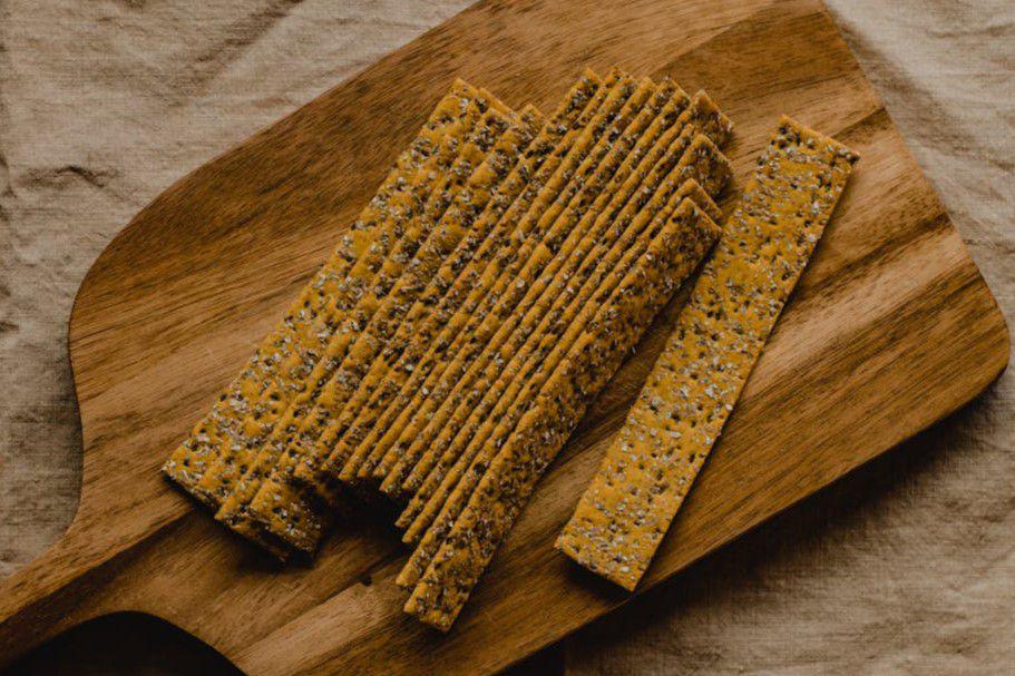 10 Langkah Membuat Crackers Homemade untuk Ngemil