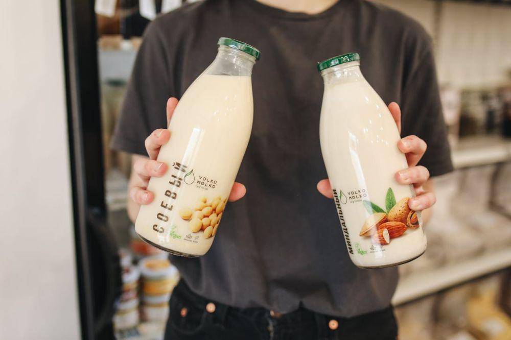 ilustrasi sebotol susu (pexels.com/Polina Tankilevitch)