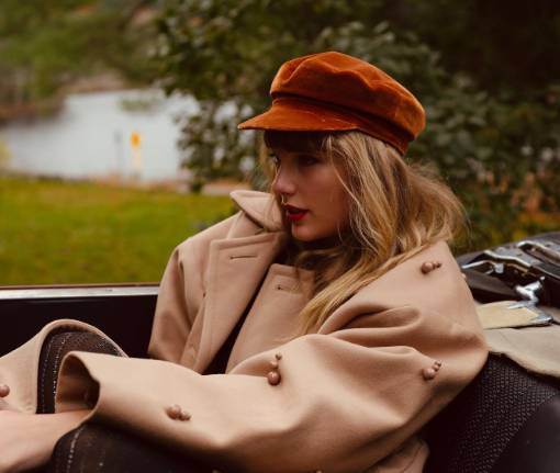 photoshoot Taylor Swift single All Too Well (instagram.com/taylorswift)