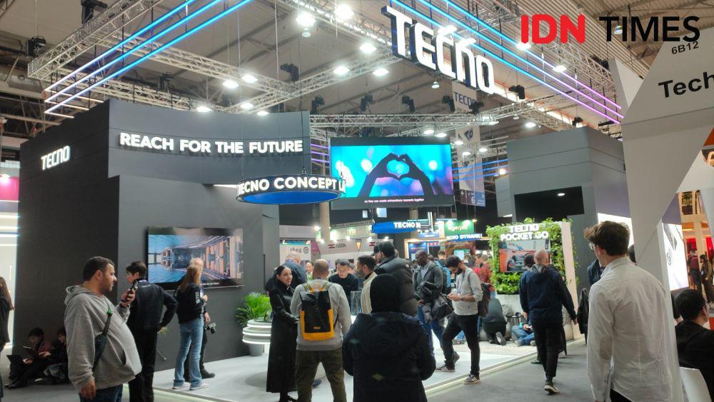 Melihat Inovasi TECNO di MWC 2024, Ponsel Gulung hingga Robot Anjing