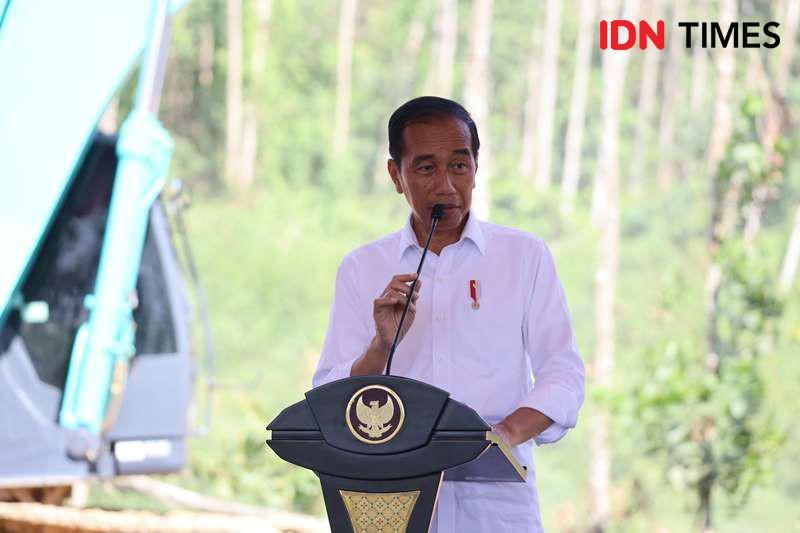 Jokowi Resmi Keluarkan Keppres Pecat Arya Wedakarna dari DPD RI