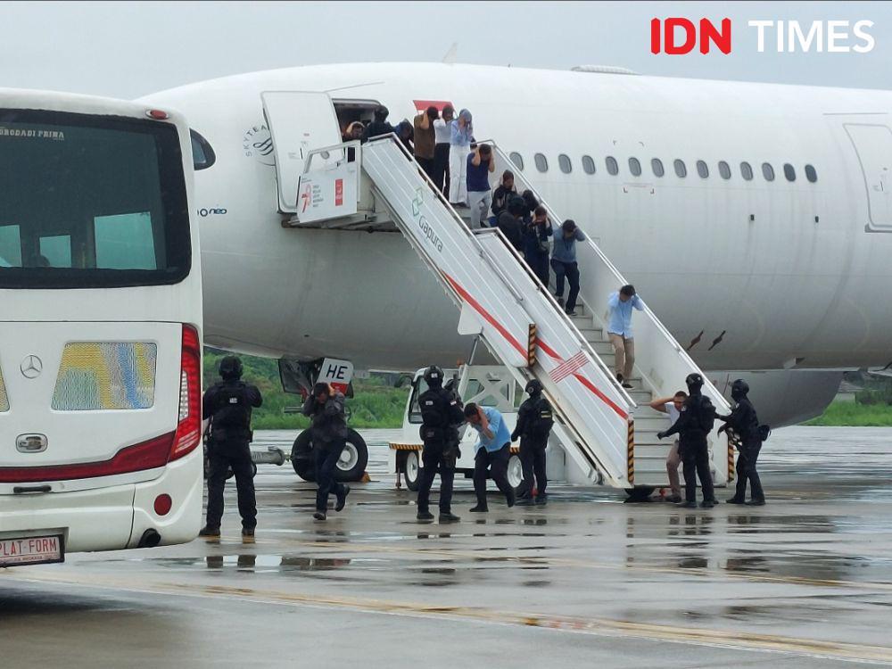 Jangan Panik, Begini Tindakan Jika Ada Aksi Terorisme di Pesawat