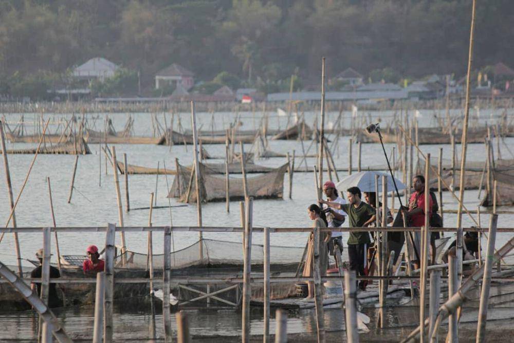 Proses produksi film pendek Dua Ikan dan Sepiring Nasi (Instagram.com/twofishesandadish)