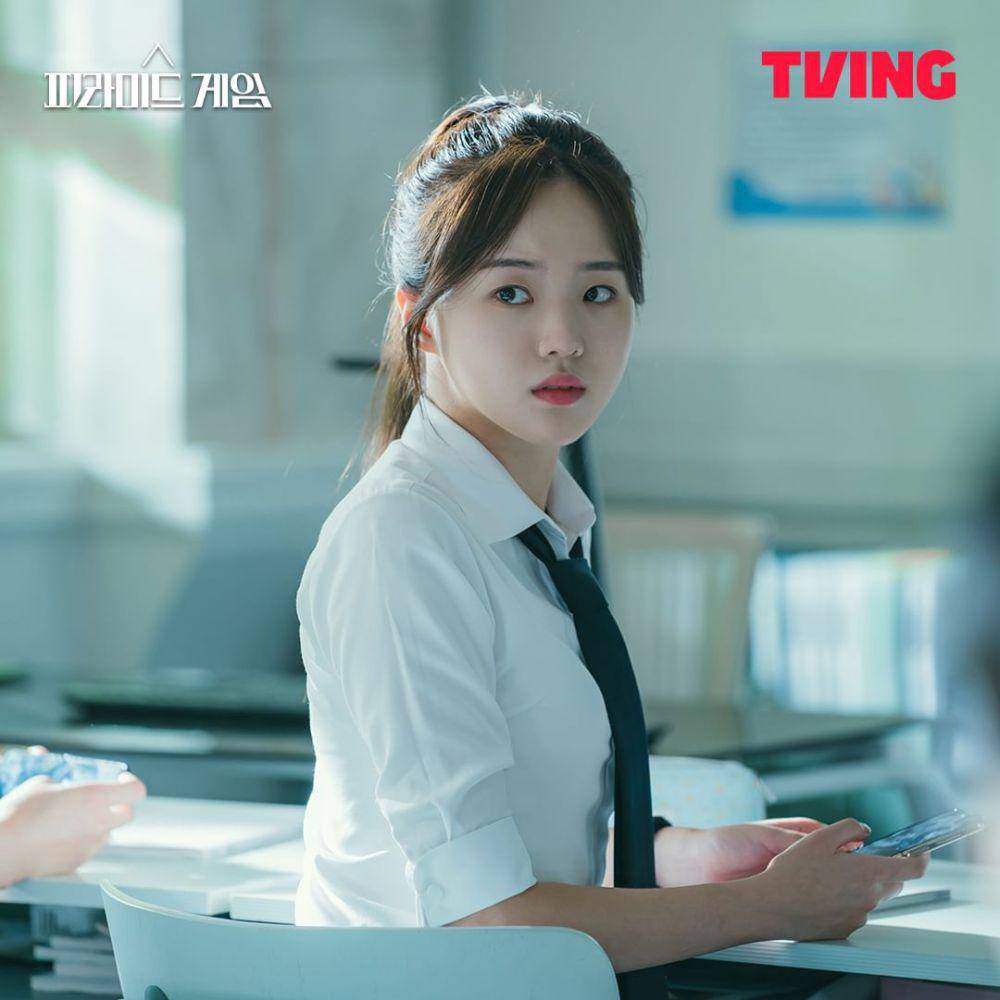 potret Kang Na Eon dalam drama Korea Pyramid Game (instagram.com/tving.official)