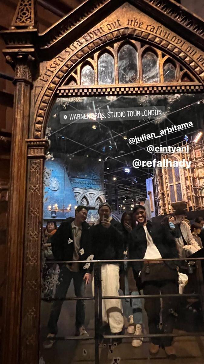 potret Refal Hady ke London (instagram.com/cintyanl)