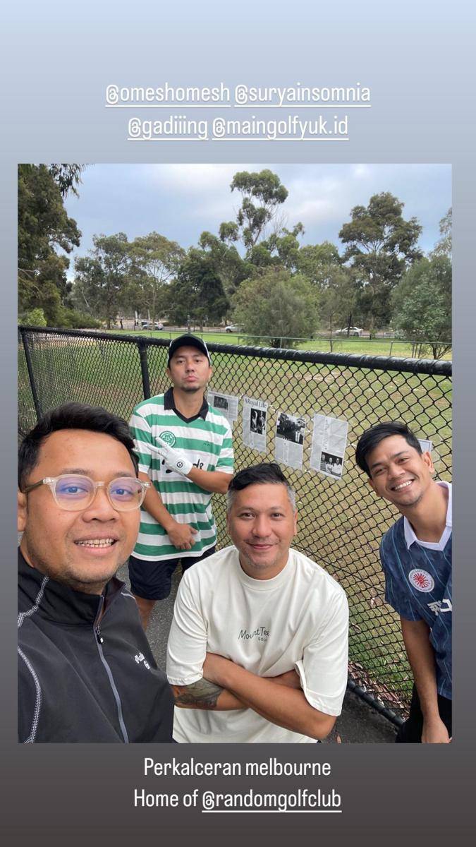 potret Surya, Gading, dan Omesh main golf di Melbourne (instagram.com/satyaramandha)