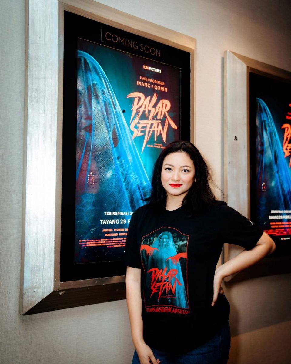 usia pemain cast film Pasar Setan (instagram.com/agnipratisha)