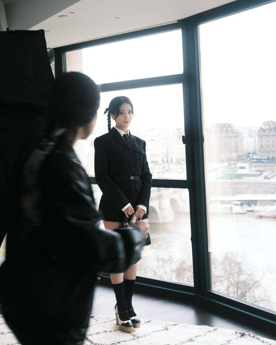 potret Jisoo BLACKPINK di DIOR Paris Fashion Week 2024 (instagram.com/sooyaaa__)