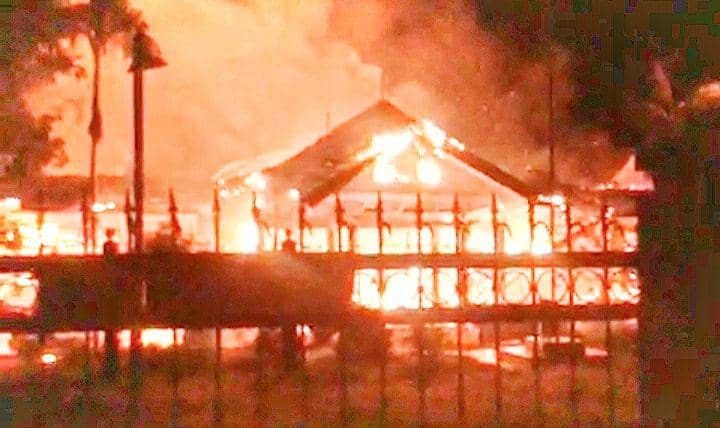 Kantor Camat Manggalewa di Dompu Ludes Terbakar