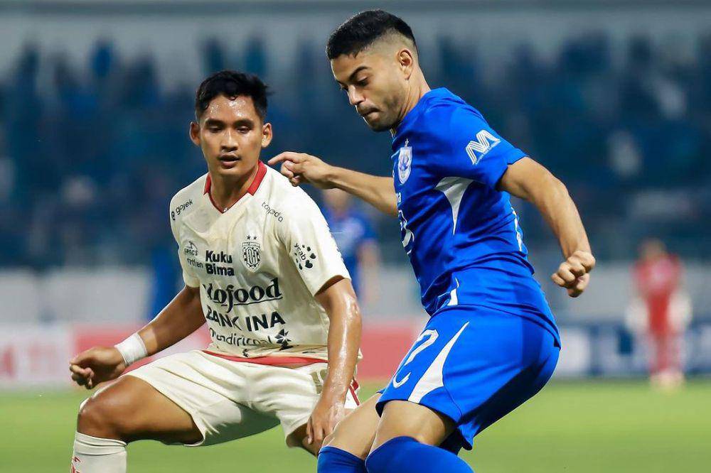 Bali United dalam laga menghadapi PSIS Semarang pada putaran pertama Liga 1 2023/2024. (instagram.com/psisfcofficial)