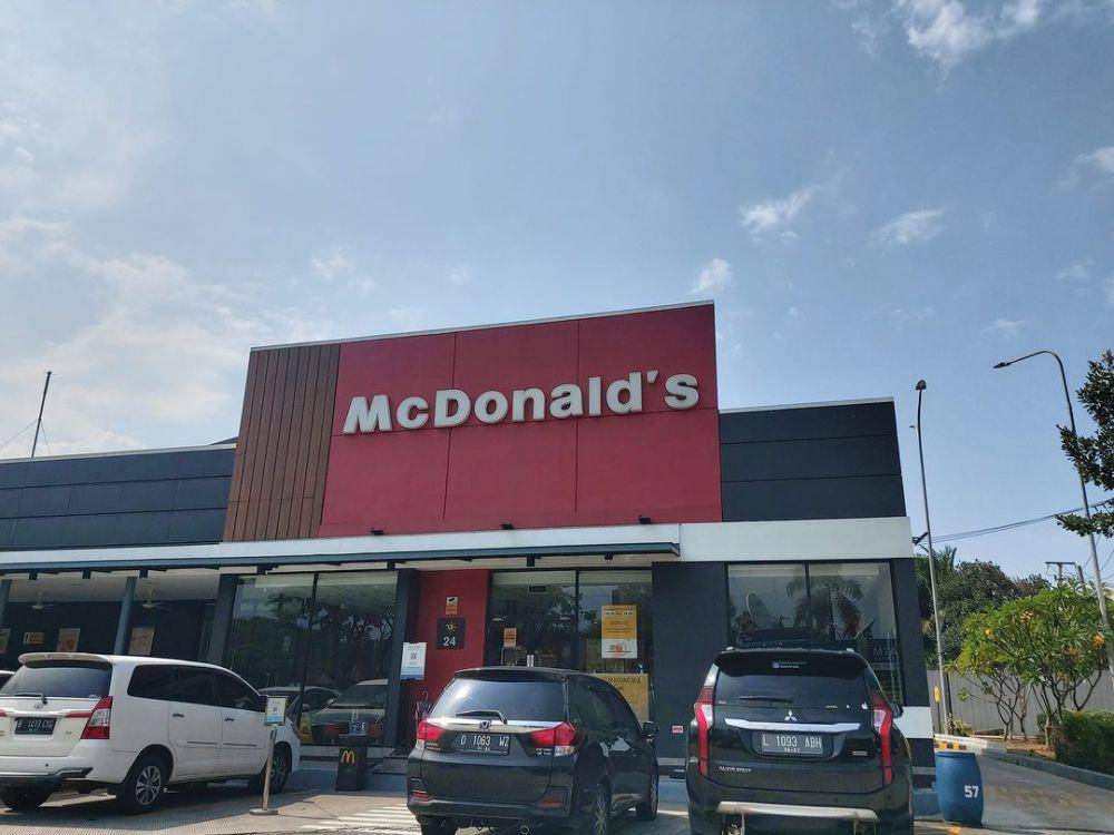 gerai McD di Rest Area KM 57 (instagram.com/instajebs)