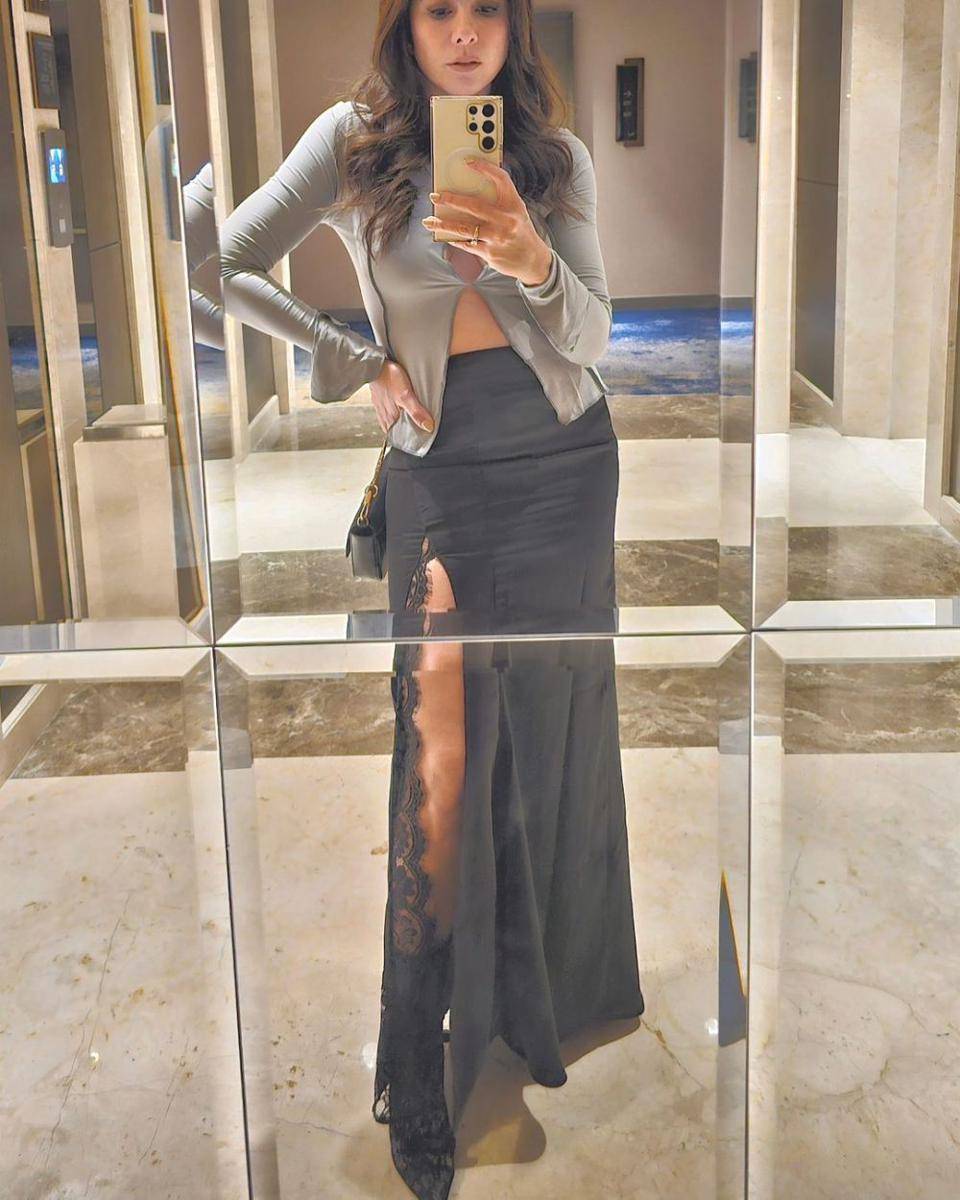 ide gaya semi formal Wulan Guritno (instagram.com/wulanguritno)