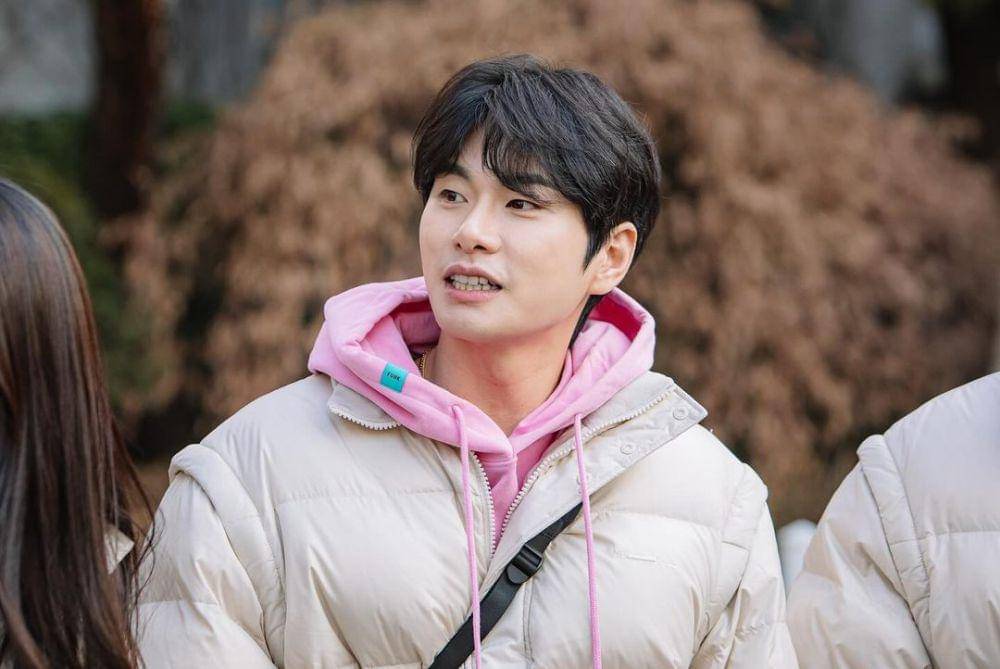 potret Lee Yi Kyung di Hangout with Yoo (instagram.com/hangout_with_yoo)