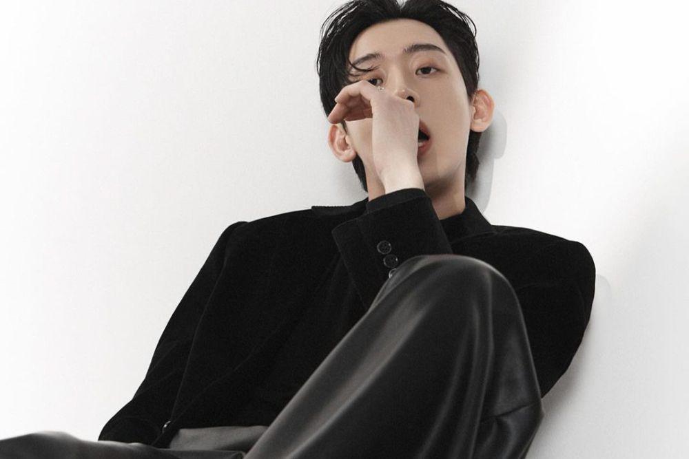 9 Gaya Heo Sung Bum University War di Pemotretan Terbaru, bak Aktor!
