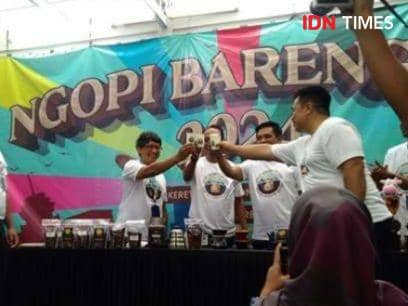 Ngopi Bareng KAI 2024 bertema Kopimu, Perjalananmu, Nikmati Ngopi Bareng KAI, Junat (1/3/2024).(IDN Times/Cokie Sutrisno)