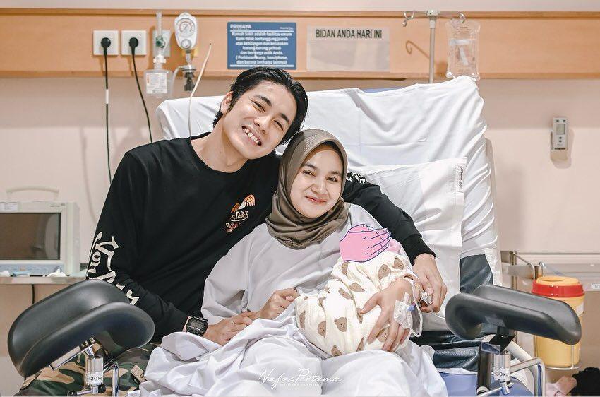 8 Potret Istri Evan Marvino Melahirkan Anak Kedua di Tahun Kabisat