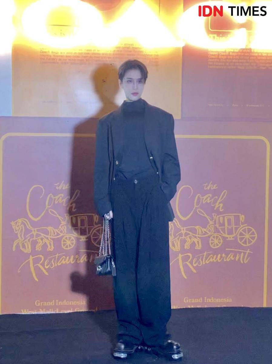para artis yang datang di pembukaan The Coach Restaurant pada Jumat (1/3/2024) (Dok. IDN Times/Elizabeth Chiquita)