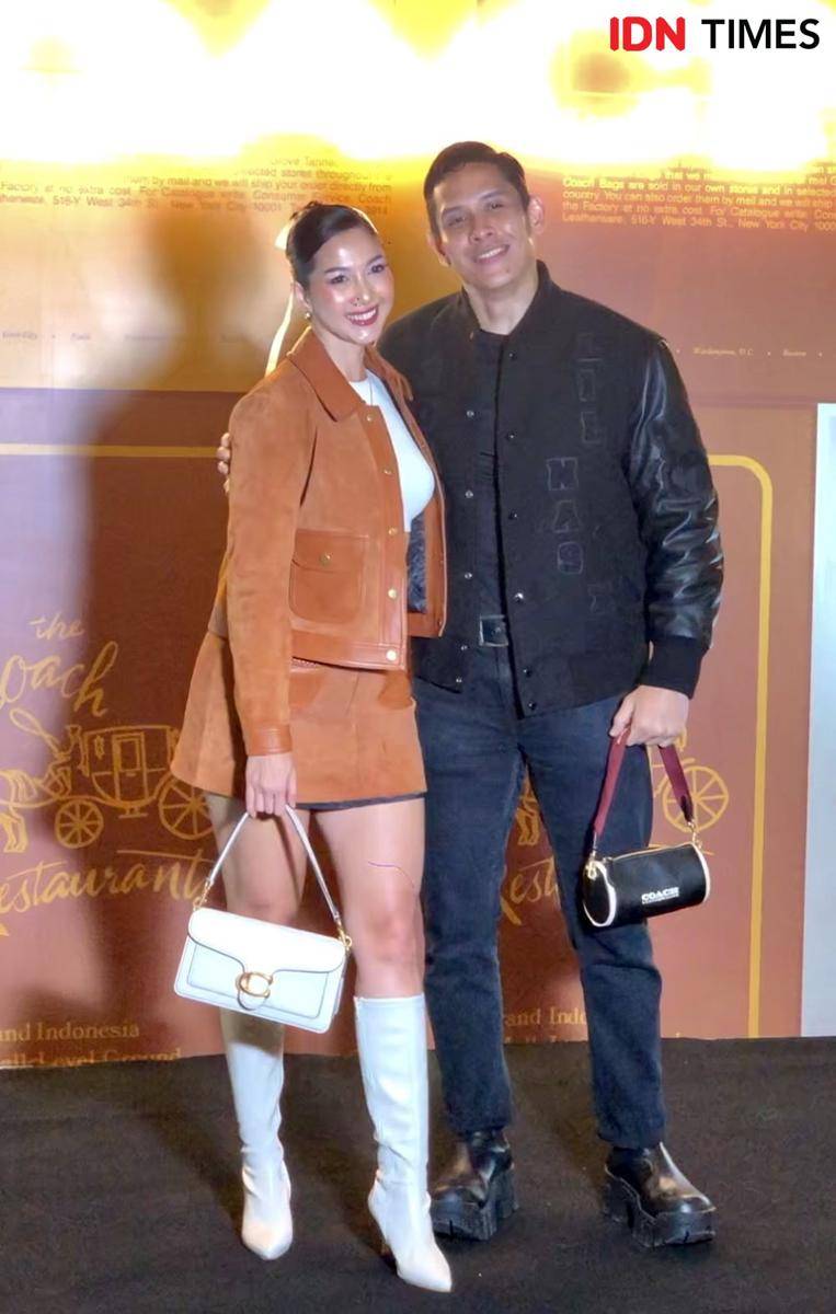 para artis yang datang di pembukaan The Coach Restaurant pada Jumat (1/3/2024) (Dok. IDN Times/Elizabeth Chiquita)