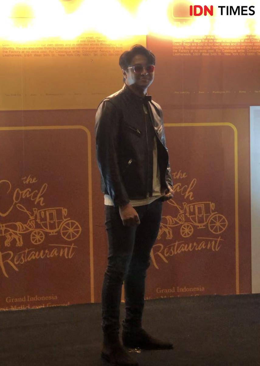 para artis yang datang di pembukaan The Coach Restaurant pada Jumat (1/3/2024) (Dok. IDN Times/Elizabeth Chiquita)