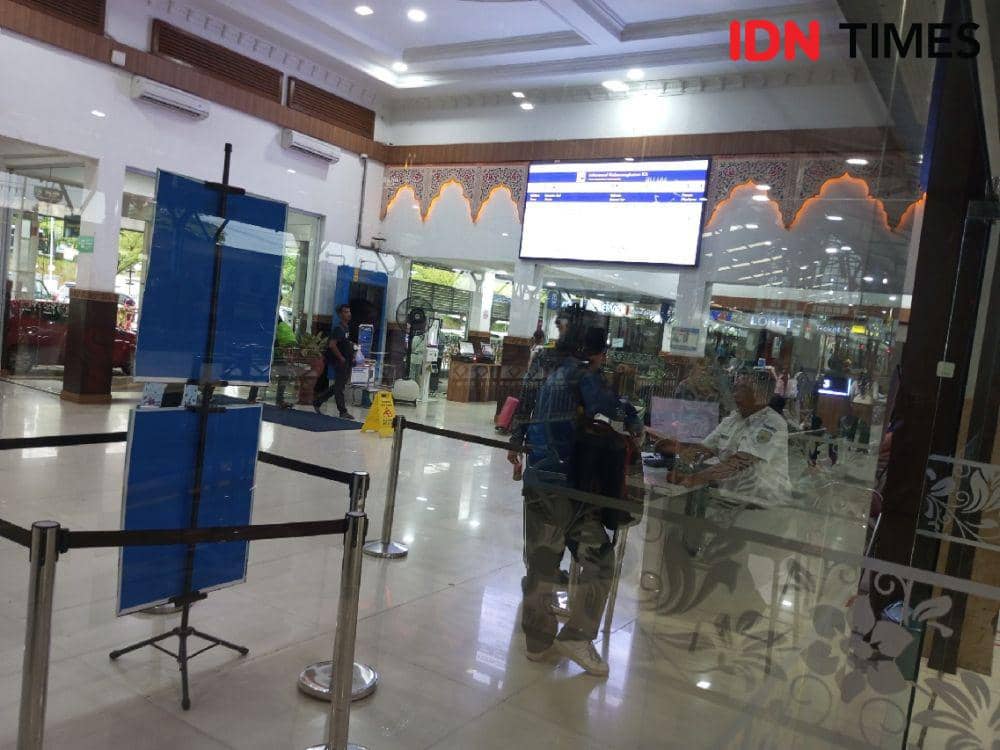 Sebanyak 175.032 tiket telah disiapkan KAI Daops 5 Purwokerto saat angkutan lebaran 2024, Jumat (1/3/2024).(IDN Times/Cokie Sutrisno)