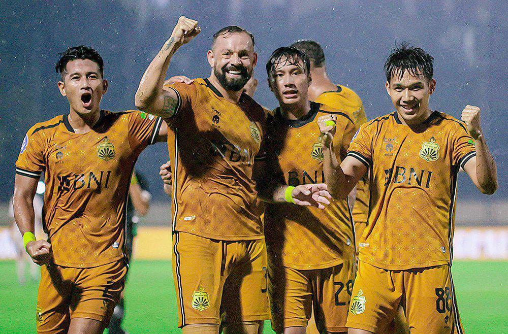 Bhayangkara Tekuk Madura United Lewat Drama 5 Gol