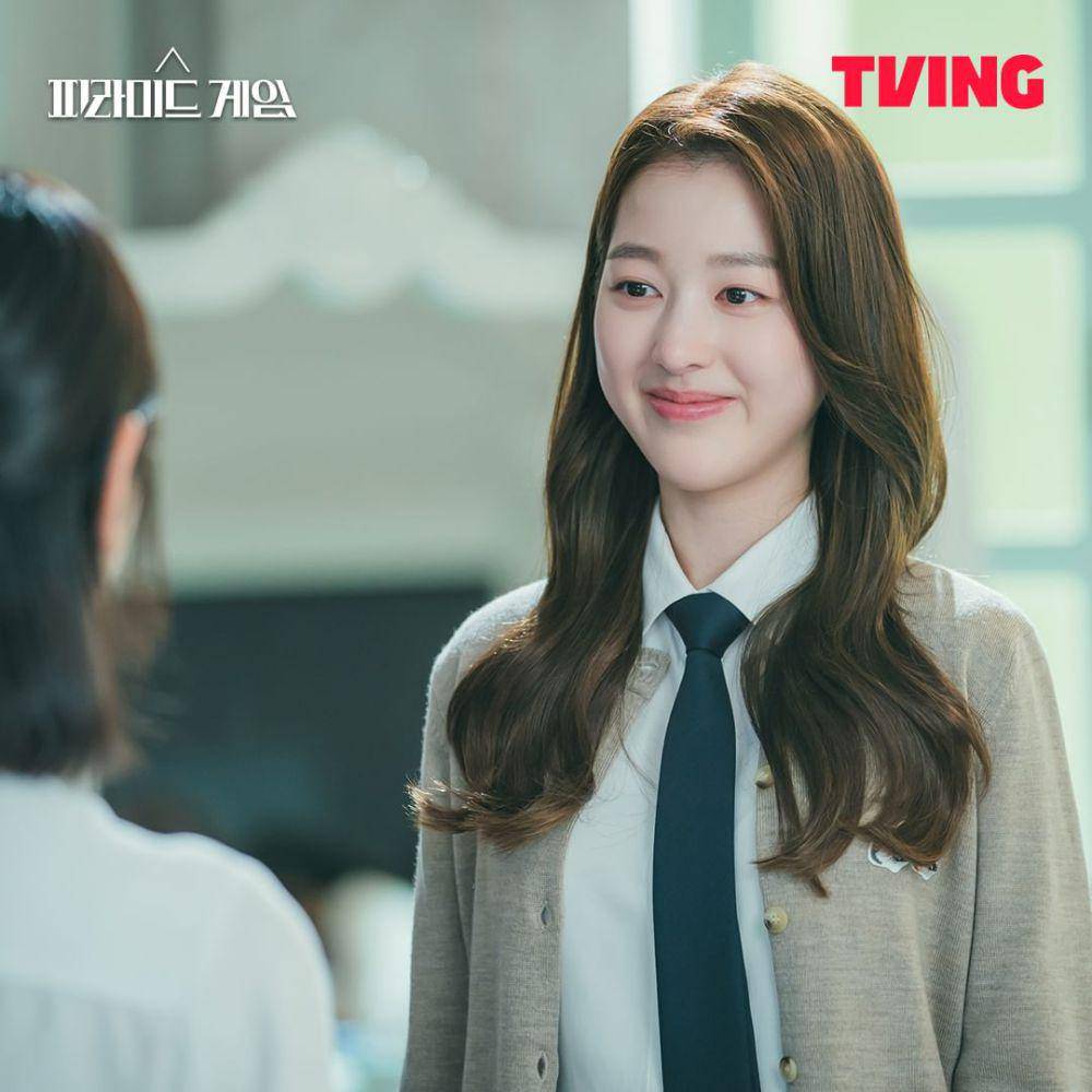 Jang Da Ah di drama Pyramid Game (instagram.com/tving.official)
