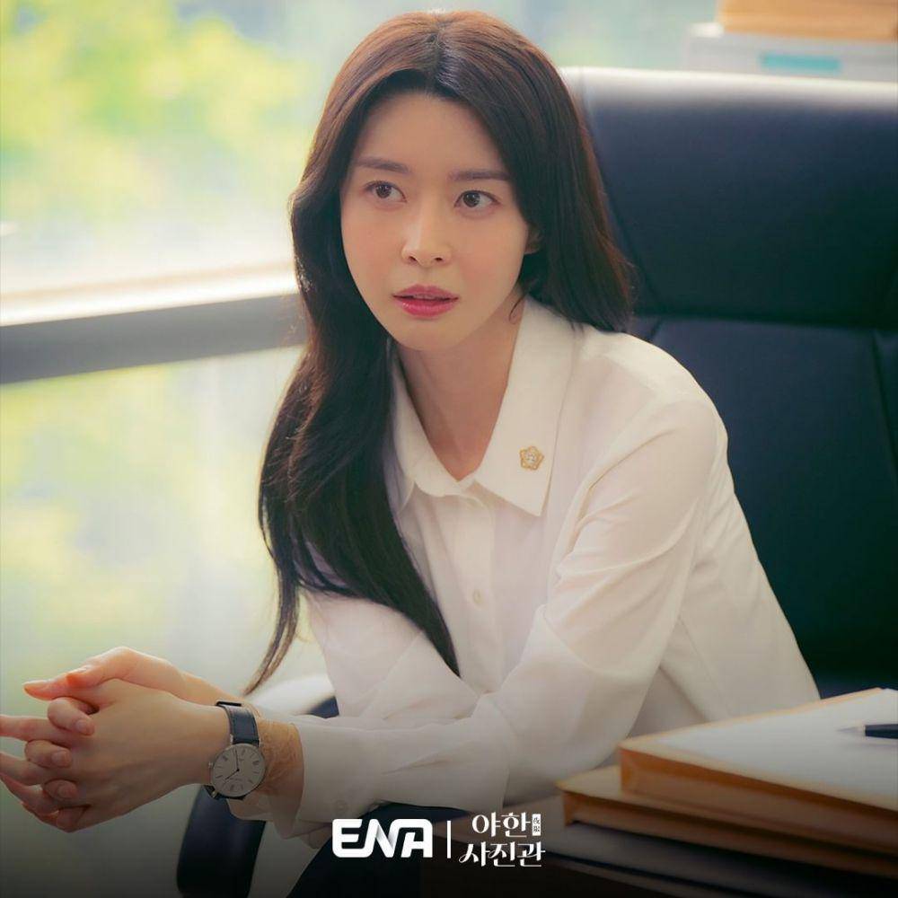 Kwon Nara di drama Night Photo Studio (instagram.com/channel.ena.d)