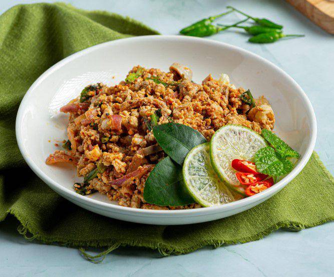 pad krapow (freepik.com/jcomp)