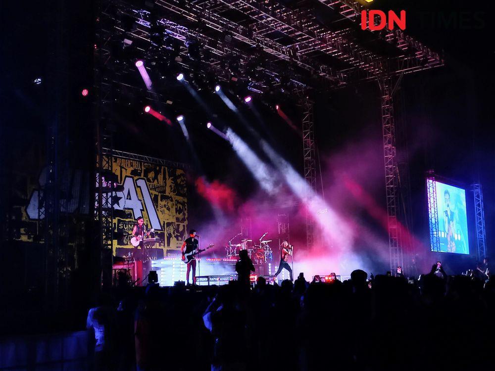 Untuk Pertama dan Terakhir Kalinya, Sum 41 Mengguncang Yogyakarta
