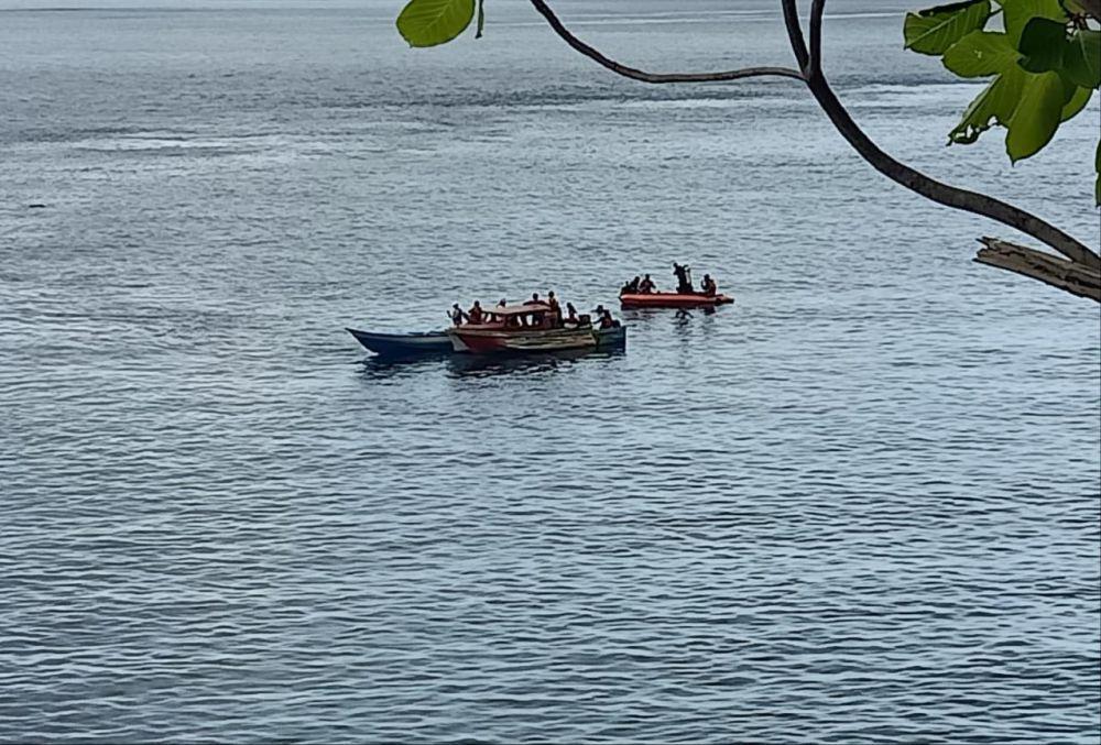 Perahu Bermuatan 4 Nelayan di Ambon Terbalik, Satu Orang Meninggal