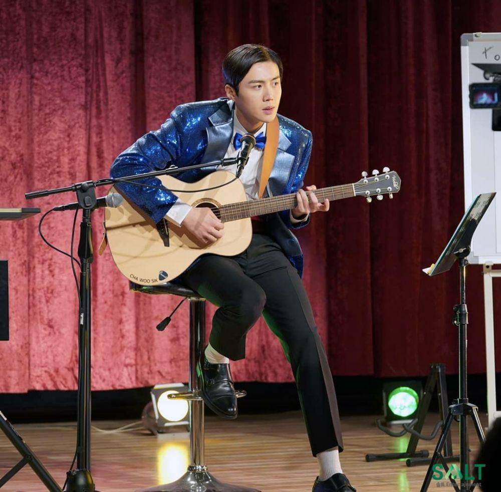 Kim Seon Ho di drama Laughter in Waikiki 2 (instagram.com/salt_ent)