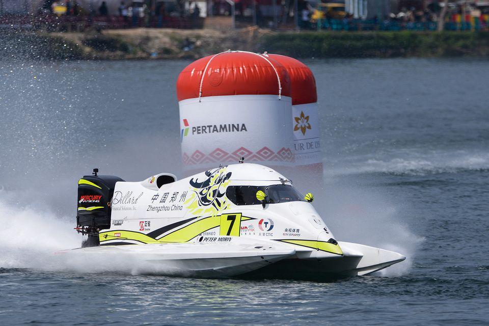 Kesan Manis Pembalap F1 Powerboat di Danau Toba