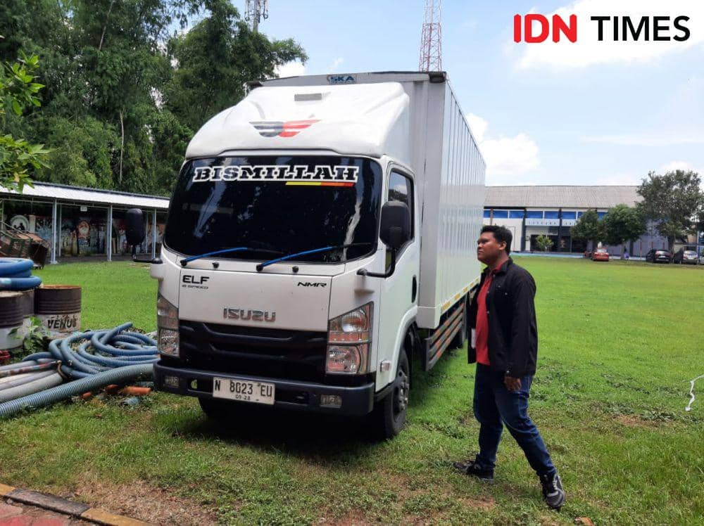 Truk boks rokok asal Malang dengan nopol N-8023-EU yang jadi korban perampokan di Madiun pada Sabtu (24/2/2024) dini hari. IDN Times/ Riyanto