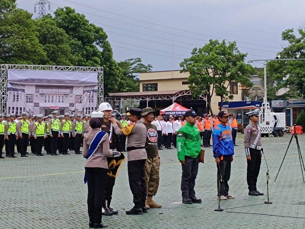 Polda Jabar Bakal Tilang Mobil Pakai Rotator-Strobo Pekan Ini