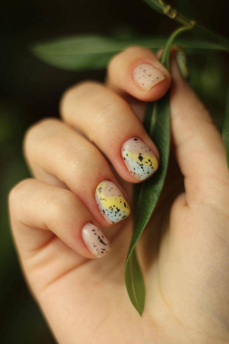 Inspirasi nail art Idul Fitri 2024. (Pexels.com/Дарина Ритомская)