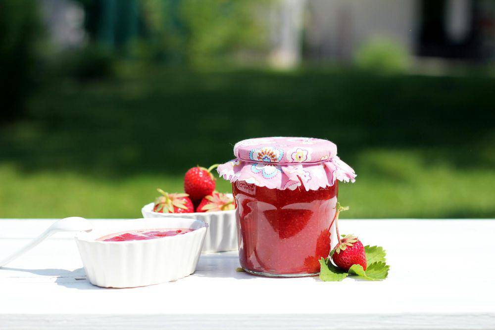 ilustrasi saus strawberry (pexels.com/K Zoltan)