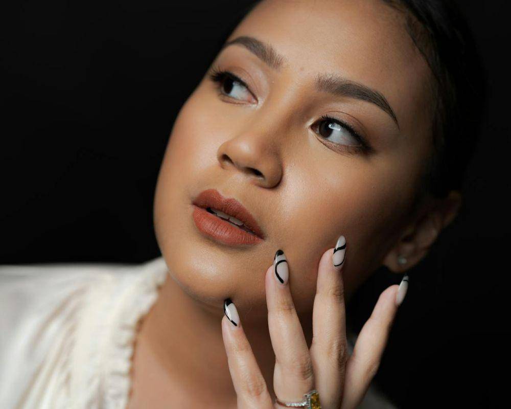 Inspirasi nail art Idul Fitri 2024. (Pexels.com/Tokuo Nobuhiro)