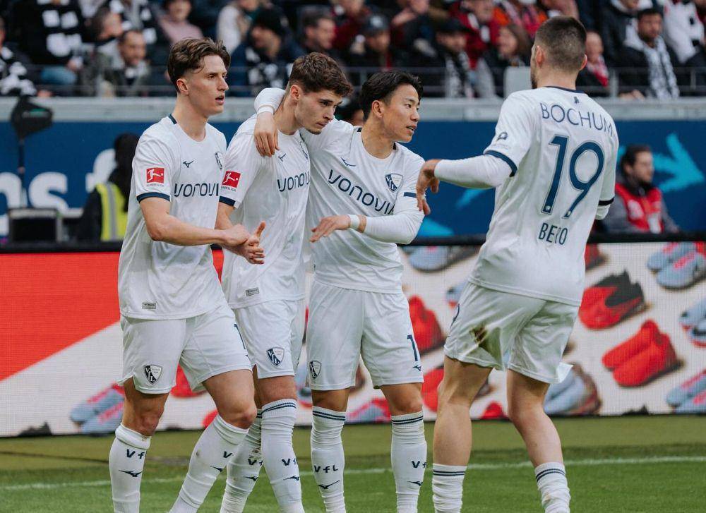 Pemain VfL Bochum saat merayakan gol. (instagram.com/vflbochum1848.official)