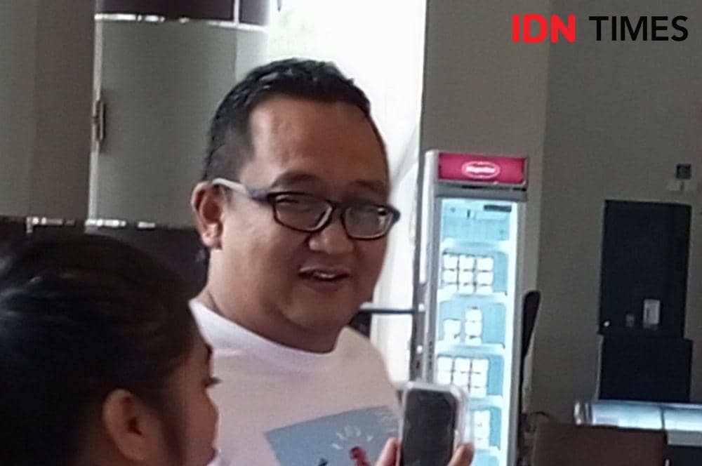 Adhi Wiharto ketum Satria dan pendiri sayap organisasi Gerindra (berkacamata).(IDN Times/Cokie Sutrisno)