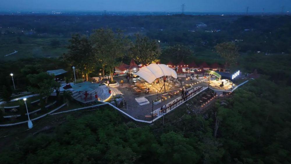Do Gurau Cafe Klaten, Kafe di Atas Bukit dengan View Rowo Jombor