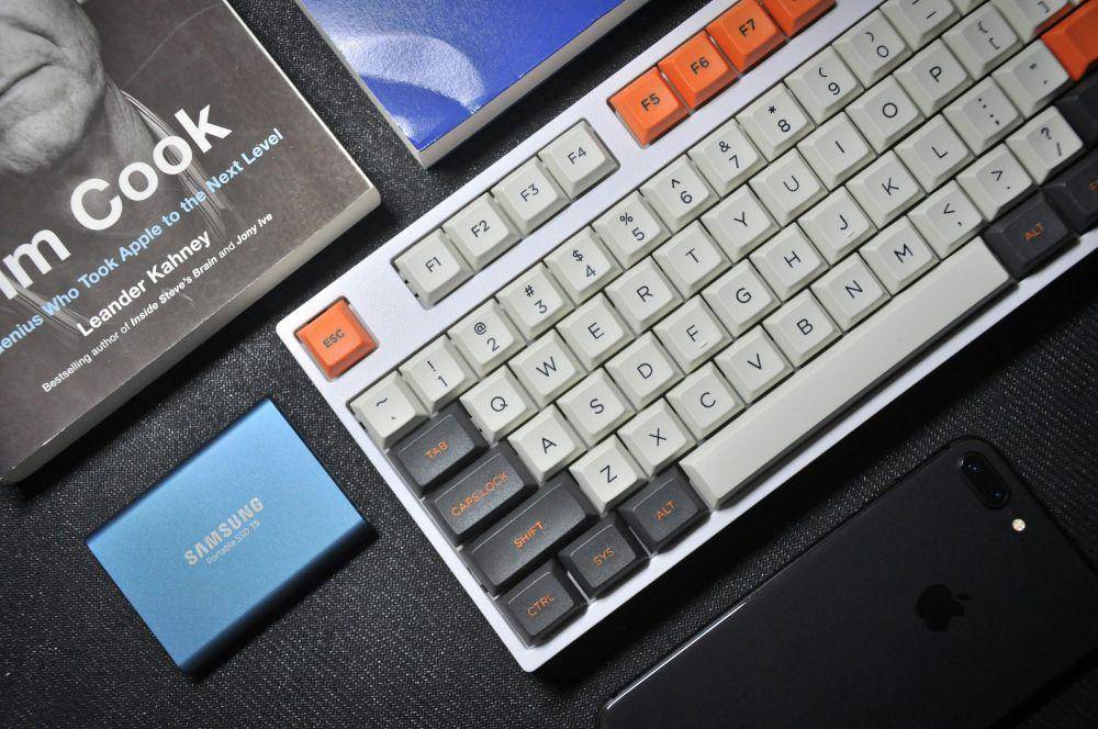 ilustrasi keyboard (unsplash.com/Jay Zhang)