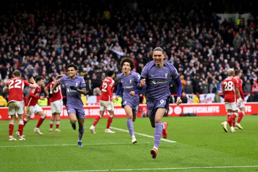 Selebrasi para pemain Liverpool usai mencetak gol ke gawang Nottingham Forest di Premier League 2023/2024. (premierleague.com)